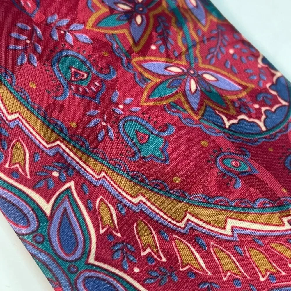 Oleg Cassini Vintage Paisley Print Mens Neck Tie Red Purple Green Silk Made USA